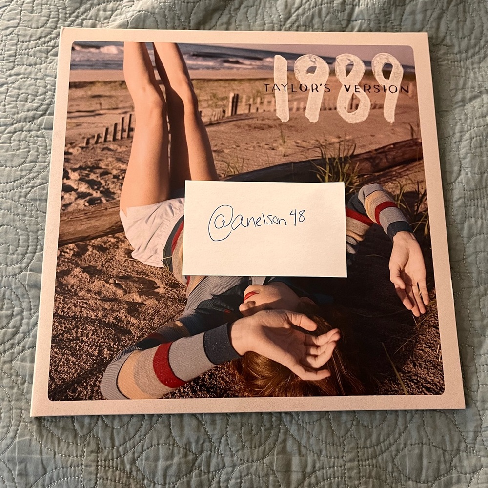 1989 (Taylor’s Version) Sunrise Boulevard Variant Edition
